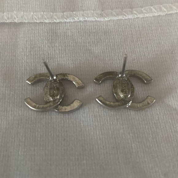 Chanel CC Earrings - Picture 3 of 7